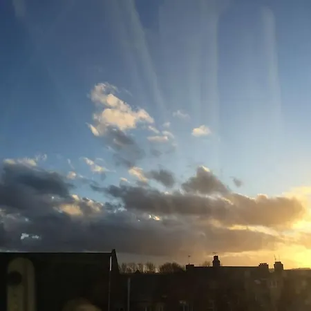 דירה Converted Chapel Floor To Ceiling Arch Window פילי